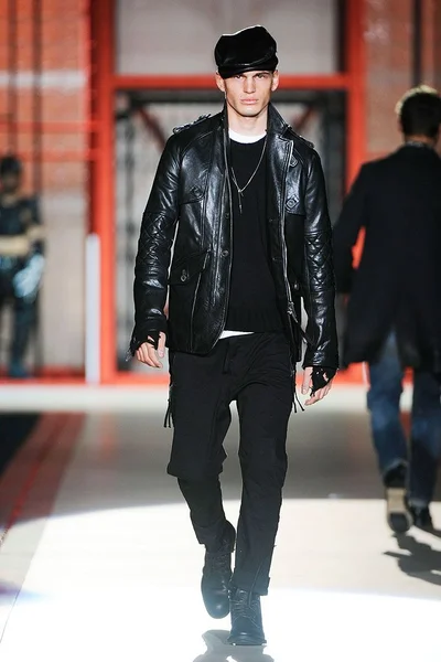 Look 22